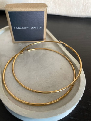 Large hoop earrings 80mm new, gold steel