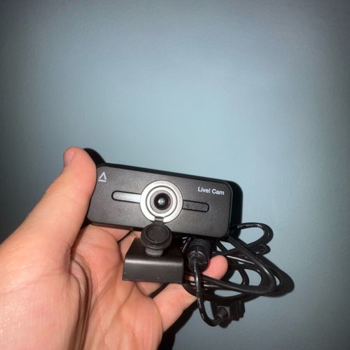 Creative Live! Cam Sync 1080p V2 computer camera like new