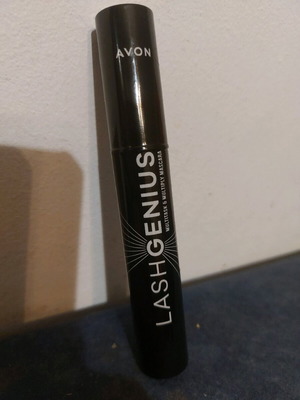Avon Lashgenius Multitask & Multiply Mascara sealed new
