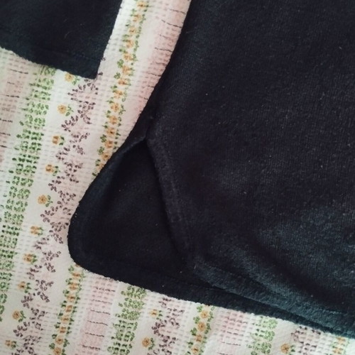 Long-sleeve blouse black like new, sizes L to XXL