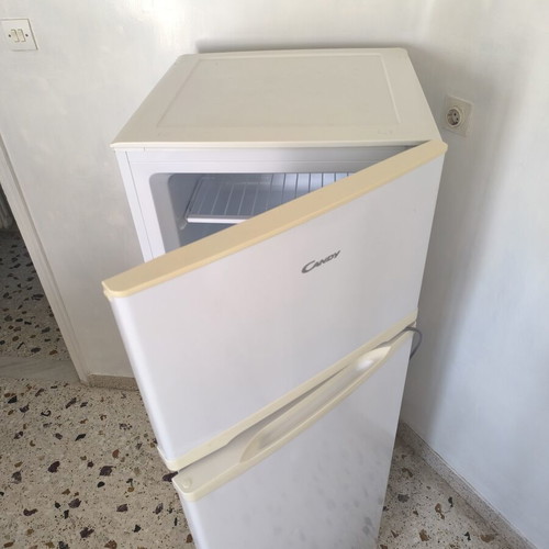 Candy CCDS 5142W two-door fridge like new, 204L white
