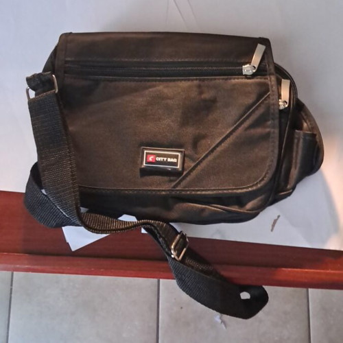 Unisex crossbody bag like new, black