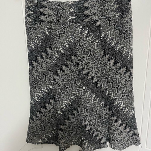 Women's set skirt and blouse used, black with silver thread, size S