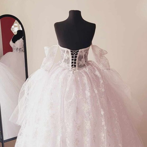 Wedding dress new, white color