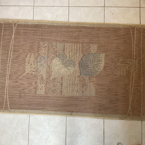 Rug 1.50 x 0.80 like new