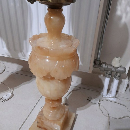 Alabaster vintage lamps set of 2 in excellent condition