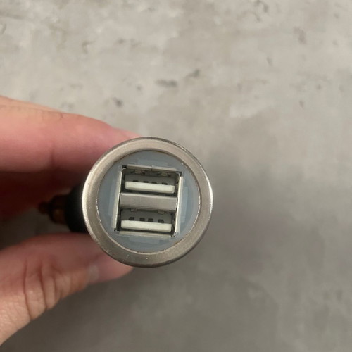Φορτιστής με δύο θήρες USB για μηχανή BMW μεταχειρισμένος
