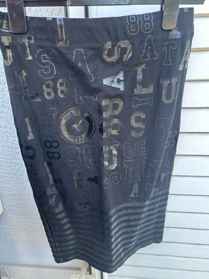 Tulisa midi black skirt like new, size M
