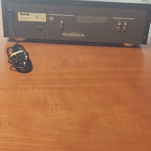 TEAC V-6030S new in excellent condition