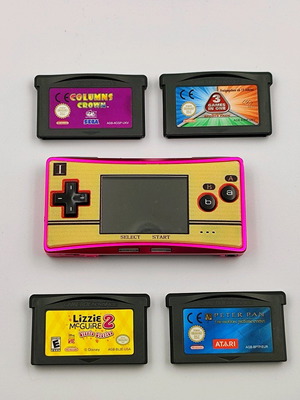 Nintendo Game Boy Micro Magenta Pink like new, full set with games