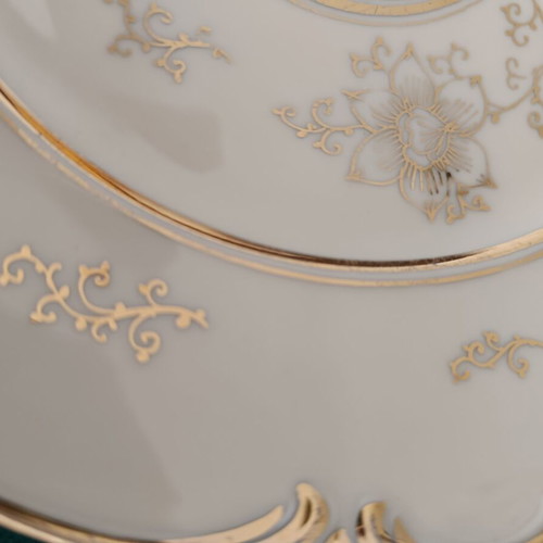 Hutschenreuther porcelain plate from Bavaria like new