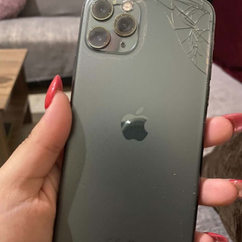 IPhone 11 Pro used, green, 64GB, with cracked back