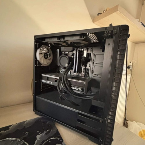 Gaming PC with RTX 4060, Ryzen 7 5700X, 16GB RAM, 1TB SSD, water cooling