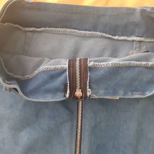 Mini denim skirt new, blue, with zipper and belt