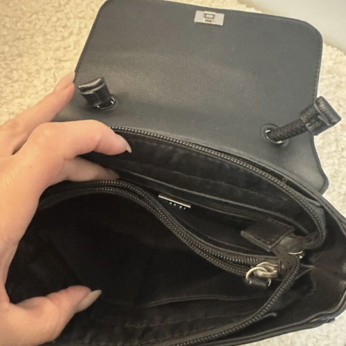 Caprisa crossbody bag like new, black
