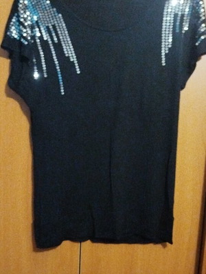 Black blouse with silver details like new, size M