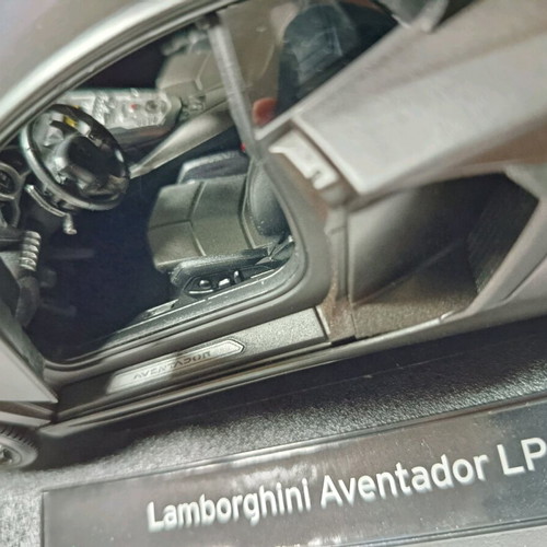 Welly Lamborghini Aventador LP 700-4 1/18 new in box