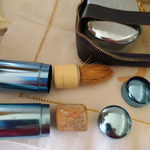 Vintage shaving set used