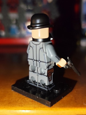 Μινιφιγούρα Pinkerton Detective σαν καινούργιο με βάση πιστόλι μουστάκι