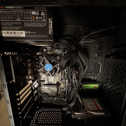 PC with Intel Core i5-10400, 8GB RAM, 112GB SSD, 1TB HDD, Be quiet 600W PSU, SteelSeries Rival 3 mouse, Motospeed CK82 keyboard