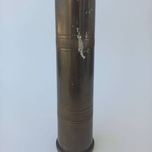Navy shell casing 1945 used, bronze antique