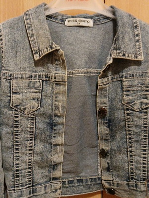 Thin jacket like new