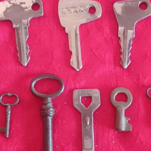 Vintage keys and hand-forged nails used, lot of 40 items