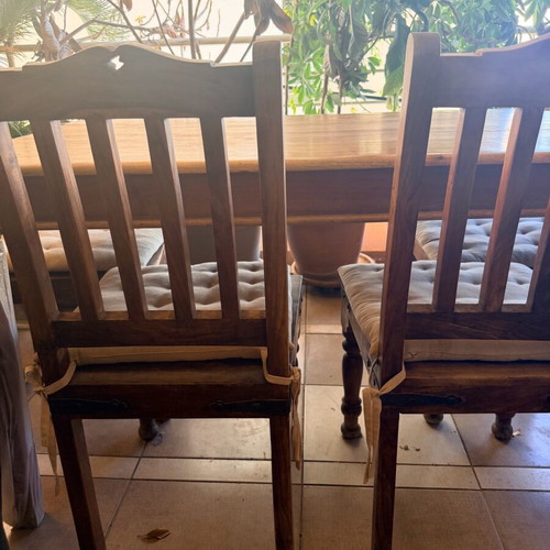 Dining set used with 4 chairs