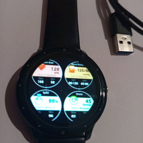 Smart watch like new with screen protection and charging cable