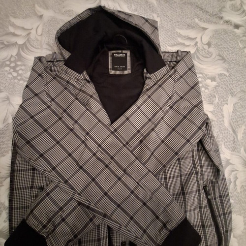 Pull & Bear men's jacket with hood, size XL, like new, checkered