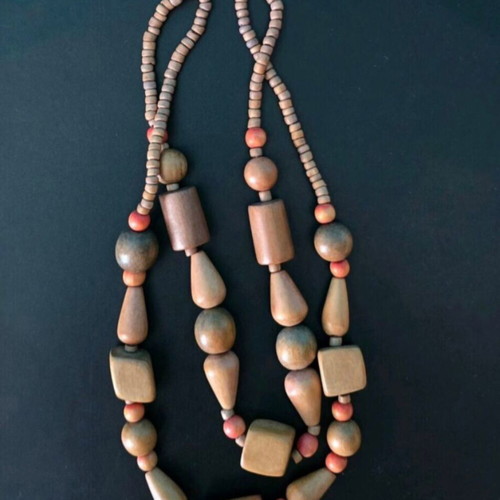 Women's necklace with wooden beads new, brown and red