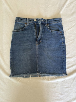 Pull & Bear denim skirt, size S / 36 / 8