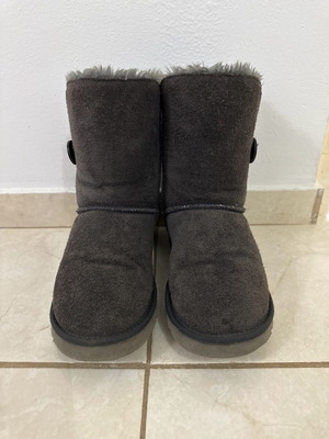 Ugg no38 (W7)