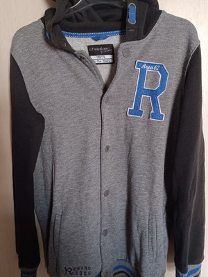Sports jacket with hood like new, gray, size L for ages 14-16