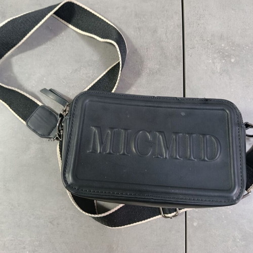 Black crossbody bag like new