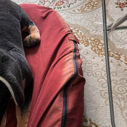 Dog Bed XXL red like new, soft and spacious for large dogs