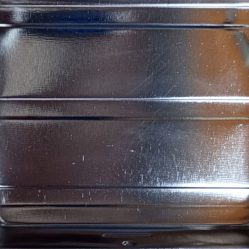 Vintage metal tobacco case like new with embossed design