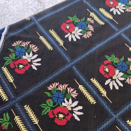 Vintage square unused 60x60 cm hand embroidered