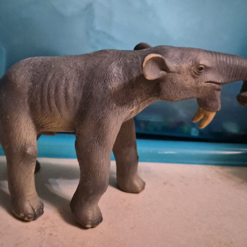 BULLYLAND Prehistoric Deinotherium Tusk Elephant like new