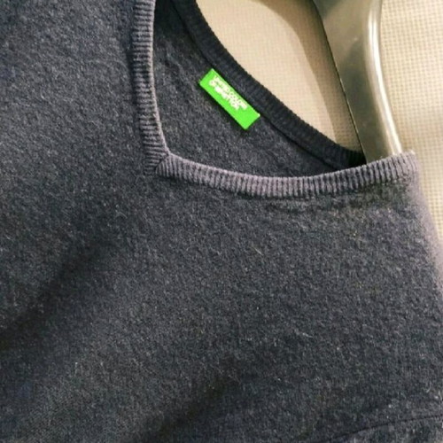 Benetton wool sweater with V neck used, size S, dark blue
