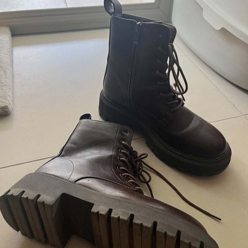 Vintage brown leather ankle boots like new, size 38