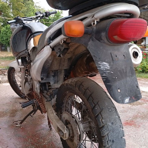 Suzuki XF 650 Freewind motorcycle used for repair or spare parts