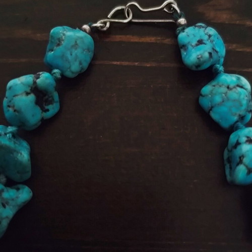 Necklace with Genuine Tibetan Turquoise Howlite, like new