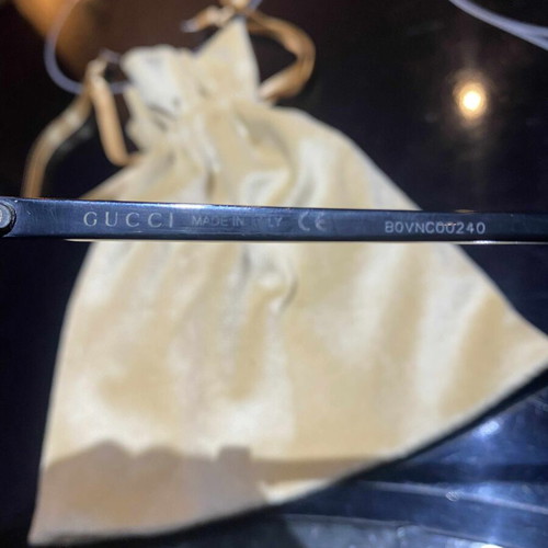 Gucci oversized sunglasses used, black with brown interior