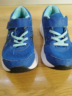 Παπούτσια Asics αθλητικά παιδικά μπλε No30 μεταχειρισμένα