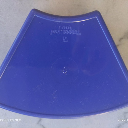 Tupperware platter new with central container for serving