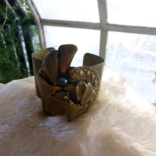 Vintage cuff bracelet handmade, like new, brass with floral designs