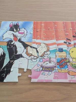 Vintage Sylvester and Tweety Puzzle used, missing pieces