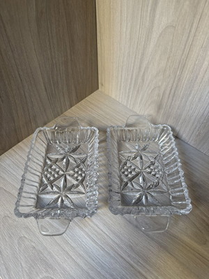 Glass serving plates, set of 2, vintage style