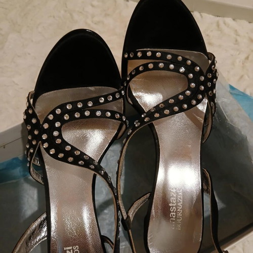 Anastazi Bournazos patent leather sandals like new, size 38